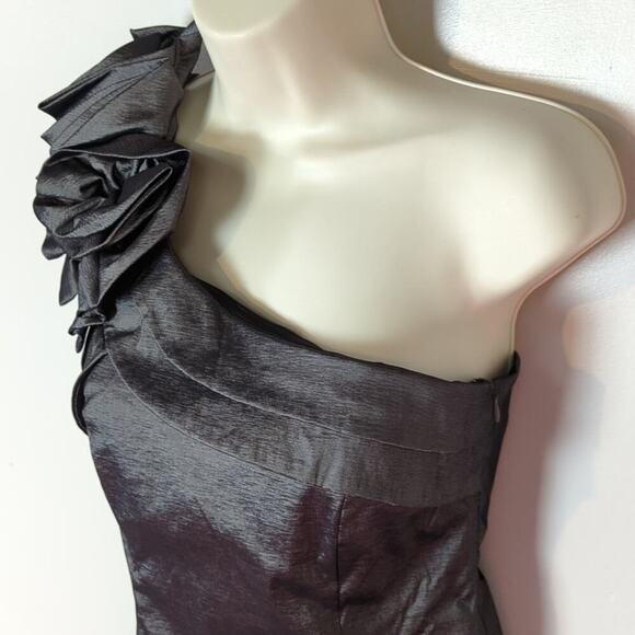 Xscape by Joanna Chen NWT One Shoulder Dress - Picture 3 of 10